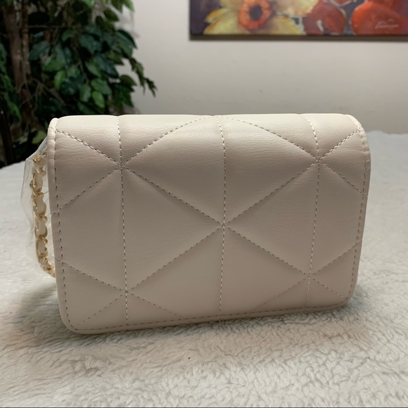 Bebe ZAZA FLAP WHITE CROSSBODY Retail: $89.00 - Picture 12 of 14